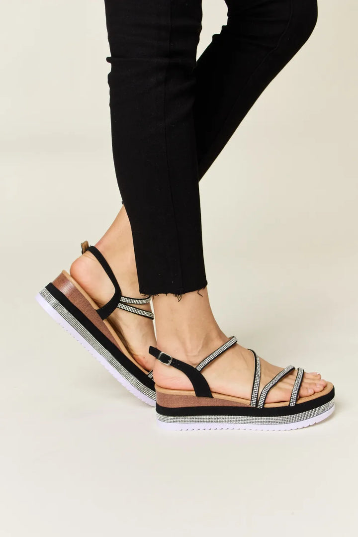 Black sandals with  straps 
