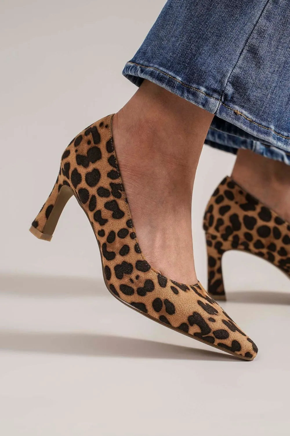 printed high heel shoe 