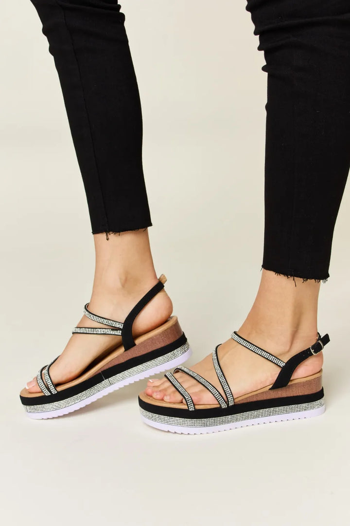 Black  sandals 
